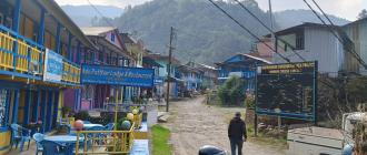 सगरमाथा जाने बाटोमै पर्ने शिवालय बजार सुनसान, होटलहरु रित्तै