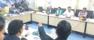 समिति बैठकमा चर्काचर्की, टेबल ठोकाठोक