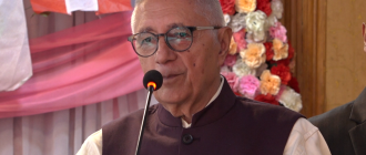 कार्यकर्ताले नेताहरूलाई प्रश्न गर्न नसक्नु भनेको ‘दास’ हुनु हो : डा.कोइराला
