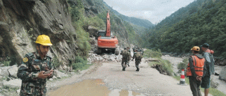 रसुवामा बाढीपछिको उद्धार र पुनर्स्थापना कार्यमा नेपाली सेनासहितको टोली सक्रिय