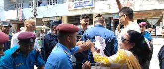 सञ्चार विधेयकको विरोधमा प्रदेश सभा अगाडी पत्रकारको धर्ना, पत्रकार र प्रहरीबीच धकपडक