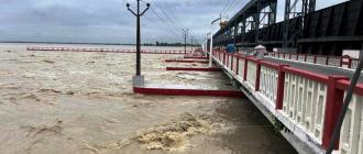 सप्तकोशी नदीमा पानीको बहाव उच्च, २३ ढोका खोलिए