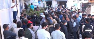 कोरिया पठाउन ढिलाइ गरेको भन्दै ईपीएस शाखामा आन्दोलन कोरिया पठाउन ढिलाइ गरेको भन्दै ईपीएस शाखामा आन्दोलन