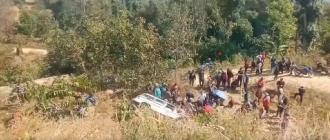 भोजपुरमा एम्बुलेन्स दुर्घटनामा २ जना घाइते