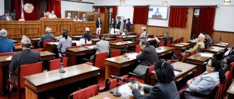 संसद्‌मा उठ्यो स्वास्थ्य बीमाको विषय, सरकारको जवाफ माग