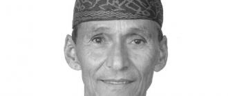 गायिका कोमल वलीका बुवाको छतबाट खसेर मृत्यु