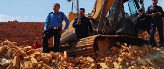 इट्टाभट्टाको पर्खाल भत्किँदा एक जनाको मृत्यु, चार जना घाइते