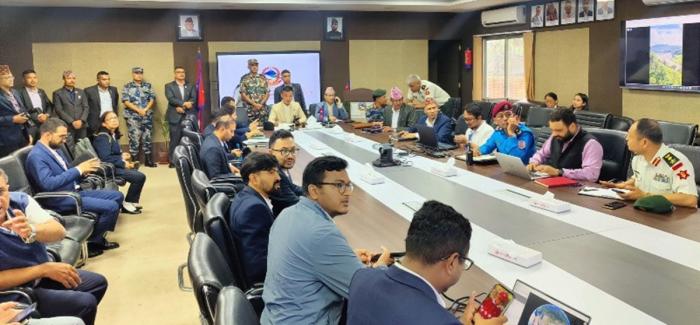 रसुवामा एक्कासी भीषण बाढी, गृहमन्त्रीको उपस्थितिमा आकस्मिक बैठक जारी