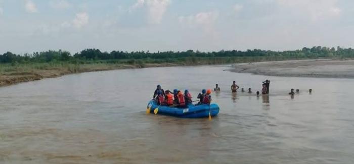 रौतहटको लालबकैया नदीमा डुबेका दुई बालबालिकाको शव फेला, एक बेपत्ता रौतहटको लालबकैया नदीमा डुबेका दुई बालबालिकाको शव फेला, एक बेपत्ता