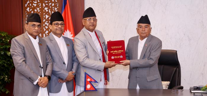 राष्ट्रपति समक्ष मुस्लिम आयोगको वार्षिक प्रतिवेदन पेस राष्ट्रपति समक्ष मुस्लिम आयोगको वार्षिक प्रतिवेदन पेस