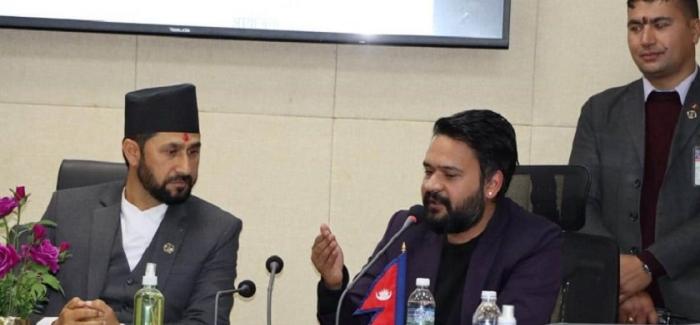 प्रधानमन्त्री शाह र रास्वपा सभापति लामिछानेबीच भेटवार्ता