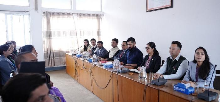 रास्वपाका मन्त्री र सांसदहरूसँग सभापति लामिछानेको छलफल रास्वपाका मन्त्री र सांसदहरूसँग सभापति लामिछानेको छलफल