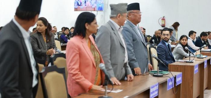प्रतिनिधिसभा सुरु हुनेबित्तिकै विपक्षी दलहरूको उठेर विरोध