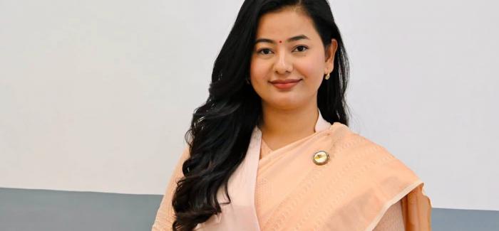 'हामीले प्रविधि धेरै छिटो सिक्यौँ, तर मान्छे भएर बाँच्न बिर्सिंदै गयौँ'