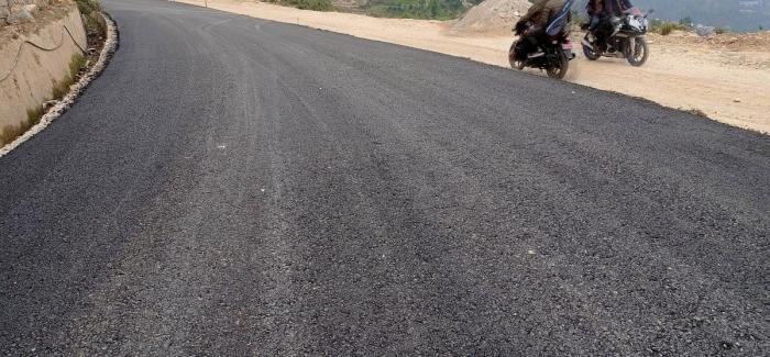 कोशी राजमार्गअन्तर्गत खाँदबारी–सभाखोला सडक दैनिक ९ घण्टा बन्द