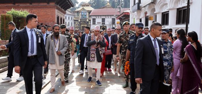 देश र जनताको कल्याणको कामनासहित राष्ट्रपतिबाट पशुपतिमा पूजा-आराधना