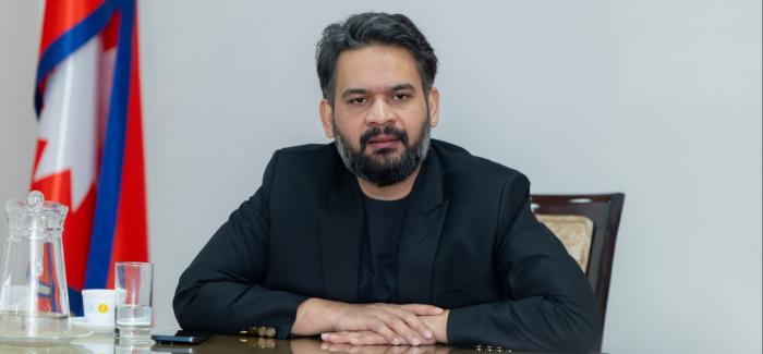 सिंहदरबारमा जेनजी सांसदहरूसँग प्रधानमन्त्री बालेनको विशेष छलफल सिंहदरबारमा जेनजी सांसदहरूसँग प्रधानमन्त्री बालेनको विशेष छलफल