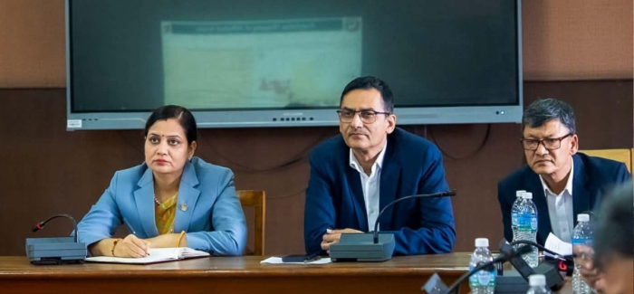 सुत्केरीलाई ६ महिना र श्रीमान्लाई ४२ दिन तलबी बिदा प्रस्ताव सुत्केरीलाई ६ महिना र श्रीमान्लाई ४२ दिन तलबी बिदा प्रस्ताव