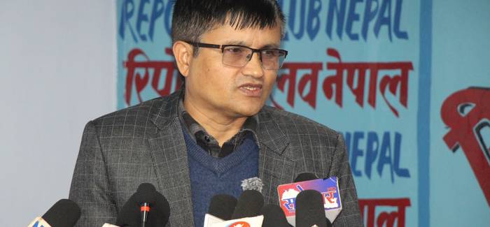 प्रधानमन्त्रीका लागि मिडिया भनेको फेसबुक मात्रै हो : सूर्य थापा
